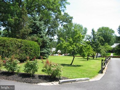 8724 Littlewood Rd, Parkville, MD 21234 - photo 2