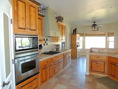 Euclid - Kitchen2