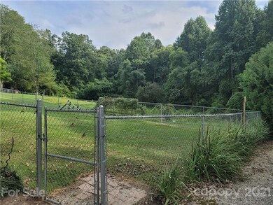 129 Francis Rd, Hendersonville, NC 28792 - photo 4