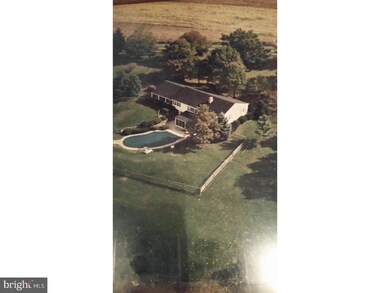 897 Lederach Cross Rd, Schwenksville, PA 19473 - photo 7