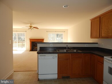 12118 Monterey Rd, Ruther Glen, VA 22546 - photo 5