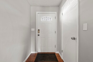 2831 Woodcroft Rd, Columbus, OH 43204 - photo 3