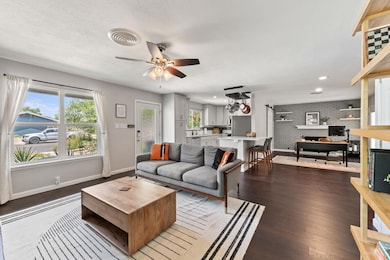 8405 Rockwood Ln, Austin, TX 78757 - photo 3