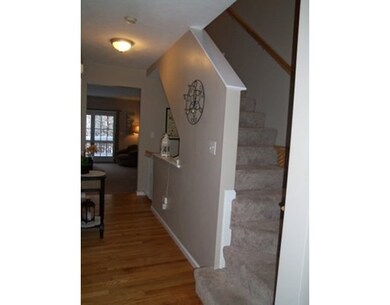 35 Robin Ln unit 35, Rockland, MA 02370 - photo 3