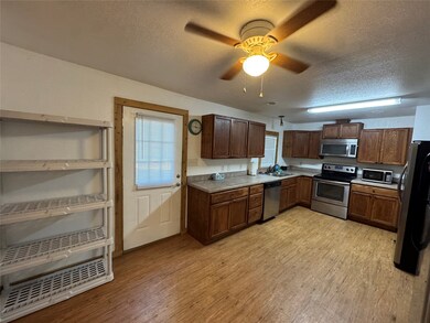 404 N Hannaford St, Granbury, TX 76048 - photo 7