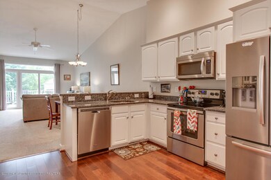 07 - 1729 N Crystal Cove Haslett - Mediu