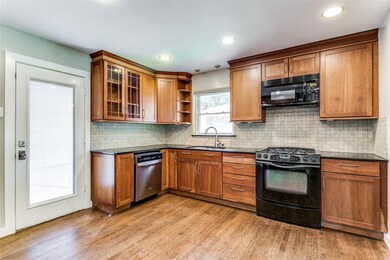 6816 Ravendale Ln, Dallas, TX 75214 - photo 5