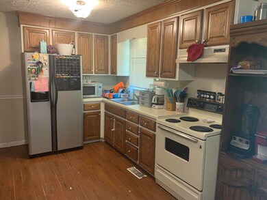 1445 Brooks Ave 6