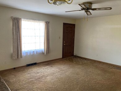 301 E Adams St, Osceola, IN 46561 - photo 5