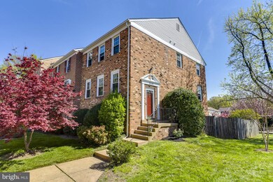 3131 Valentino Ct, Oakton, VA 22124 - photo 2