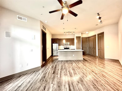 5454 Washington Ave unit 1315, Houston, TX 77007 - photo 3
