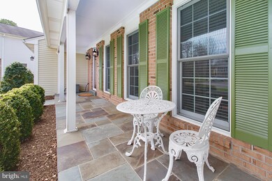 4602 Quartz Rock Ct, Chantilly, VA 20151 - photo 3