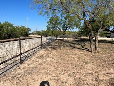 10578 Twin Lakes Ln, San Angelo, TX 76904 - photo 4