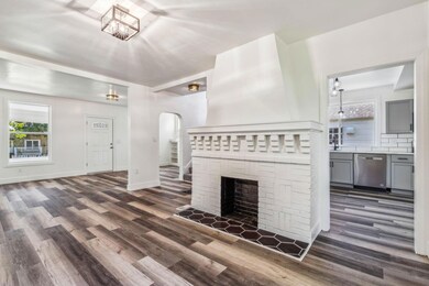 9-web-or-mls-803-s-waverly-st