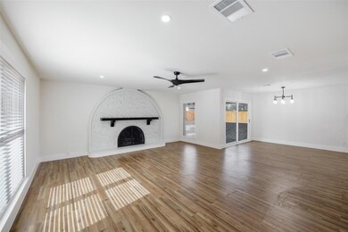 3613 Harwood Ct, Bedford, TX 76021 - photo 5