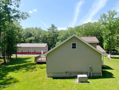 114 Clubhouse Dr, Hawley, PA 18428 - photo 5