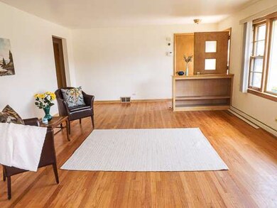 unlisted-address, Westchester, IL 60154 - photo 6