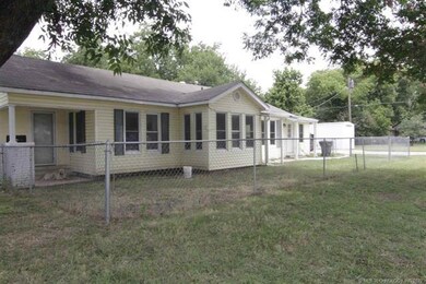 1100 A St NE, Ardmore, OK 73401 - photo 2