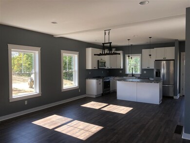 14 Eisenhower Dr, Rochester, NH 03867 - photo 6