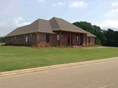 152 Harbor View Dr, Madison, MS 39110 - photo 2