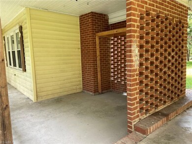 326 Northwood Dr, Asheboro, NC 27203 - photo 5