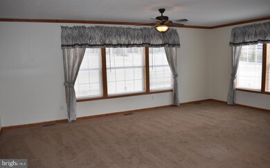 15334 Skyline Dr, Greencastle, PA 17225 - photo 6