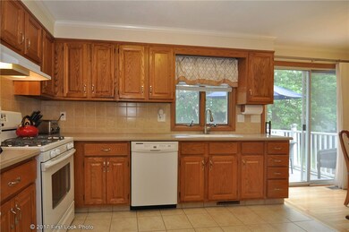 8 Canonchet Trail, Johnston, RI 02919 - photo 6