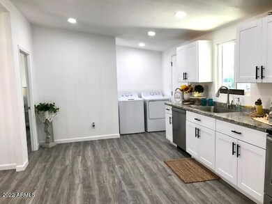 LAUNDRY AREA 82