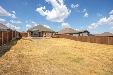 1417 Seabiscuit Dr, Granbury, TX 76049 - photo 5