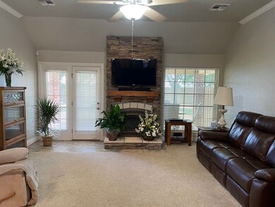 2408 Meadowview Dr, Duncan, OK 73533 - photo 3