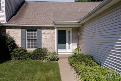2909 hunters place-102