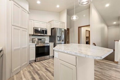 2825 Maui Dr, Mitchell, SD 57301 - photo 6