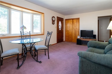 1370 Lincoln Dr, Monaca, PA 15061 - photo 3