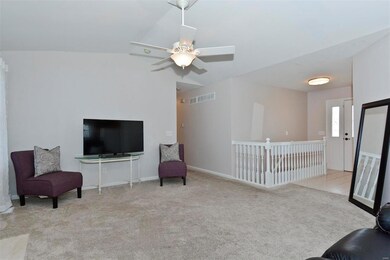 Neutral paint throughout, formal front entry way w