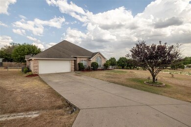 751 Jane Ln, Weatherford, TX 76085 - photo 2