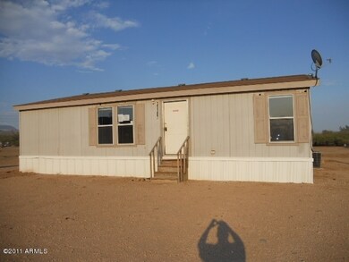 023-299692 front right