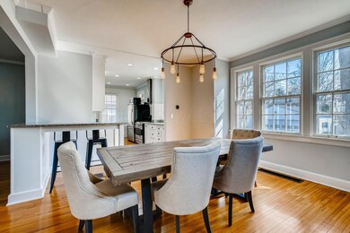 Foraml dining room....