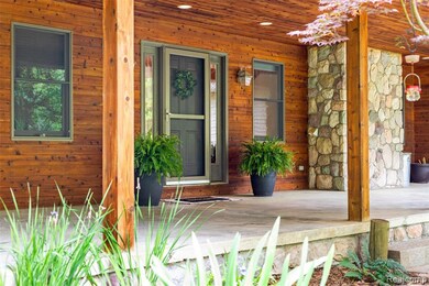 Inviting cedar entrance