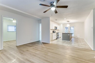 712 W Cedar St, Hurst, TX 76053 - photo 3