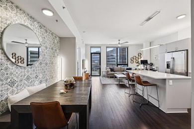 1240 S 2nd St unit 411, Minneapolis, MN 55415 - photo 3