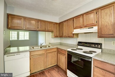 19614 Twinflower Cir, Germantown, MD 20876 - photo 4