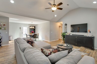 104 E Bomar Ct, Shelbyville, TN 37160 - photo 5