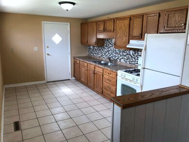 207 Ensenada Dr, Carpentersville, IL 60110 - photo 4