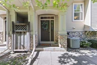 Vivid Spaces_14569 Everton Ave N_20.jpg