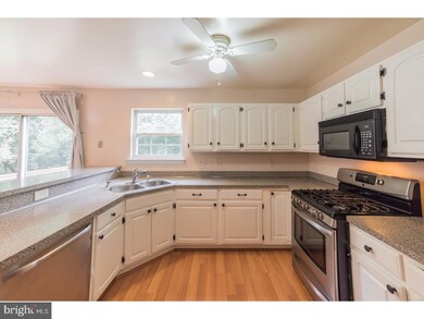 32 Kelly Dr, Bear, DE 19701 - photo 4