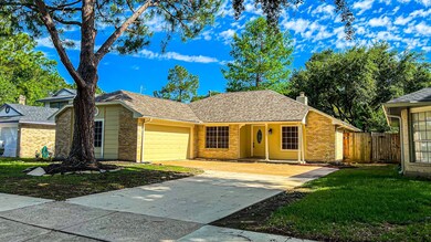 15507 Pebble Lake Dr, Houston, TX 77095 - photo 2