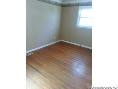 704 E Houghton St, Tuscola, IL 61953 - photo 3