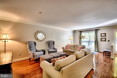 11968 Thurloe Dr, Lutherville Timonium, MD 21093 - photo 5