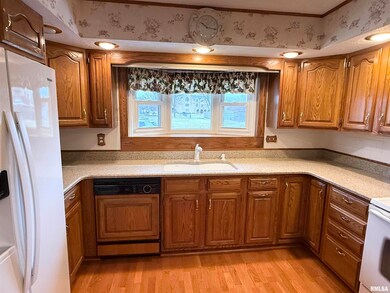 3611 N Avalon Place, Peoria, IL 61604 - photo 5