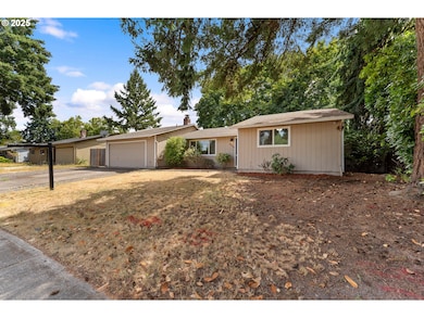 2570 NE Grant St, Hillsboro, OR 97124 - photo 2